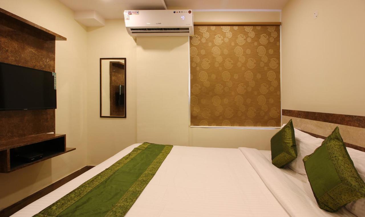 Treebo Address Inn, Banjara Hills Хидерабад Екстериор снимка