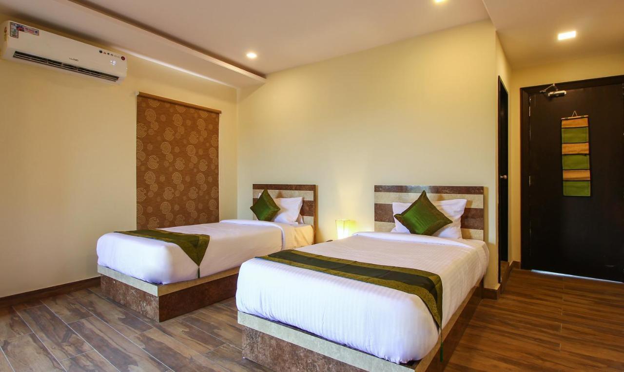 Treebo Address Inn, Banjara Hills Хидерабад Екстериор снимка