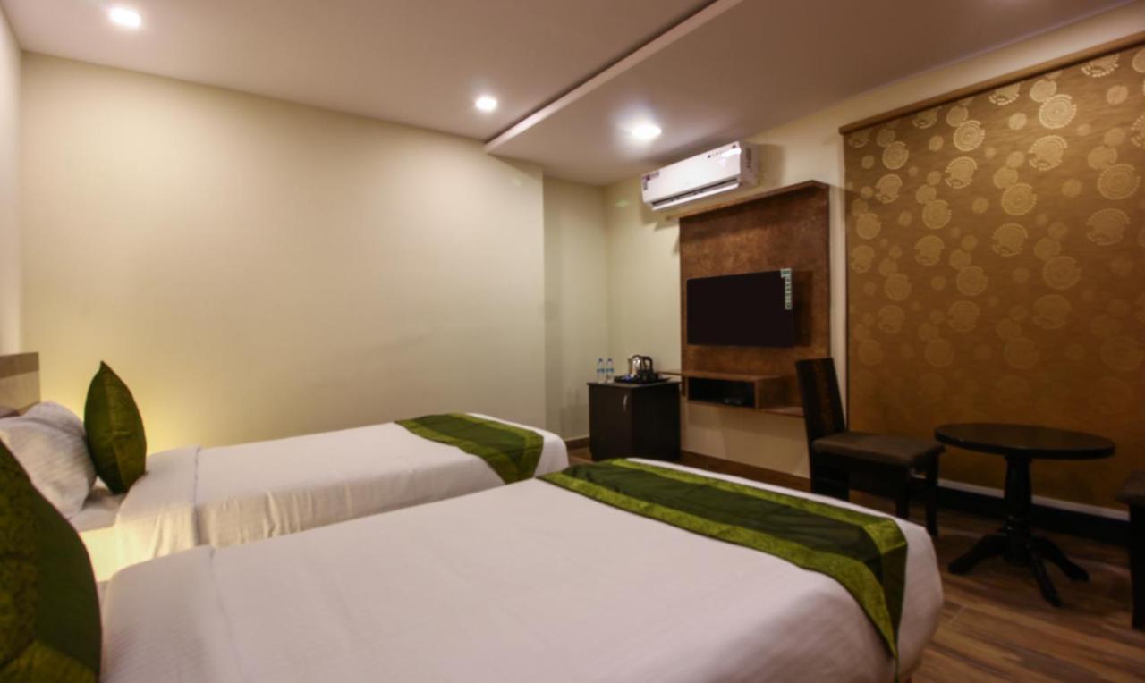 Treebo Address Inn, Banjara Hills Хидерабад Екстериор снимка