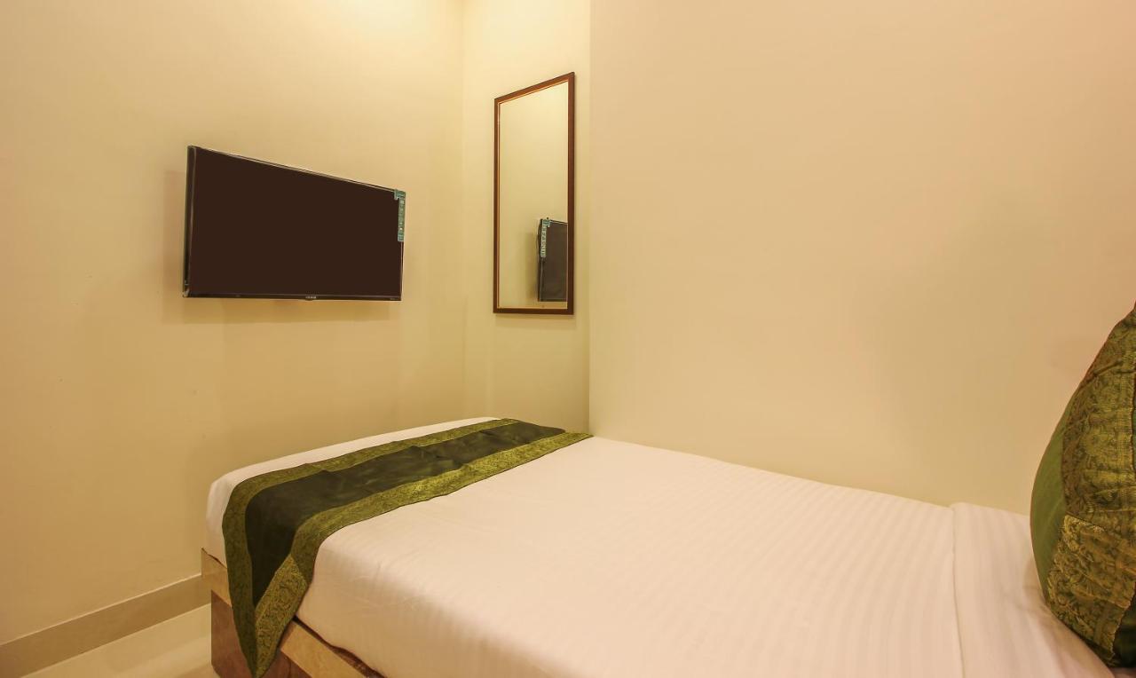 Treebo Address Inn, Banjara Hills Хидерабад Екстериор снимка