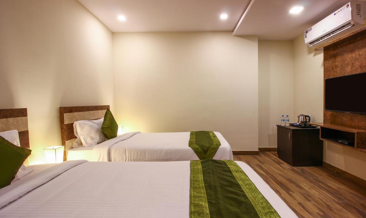 Treebo Address Inn, Banjara Hills Хидерабад Екстериор снимка