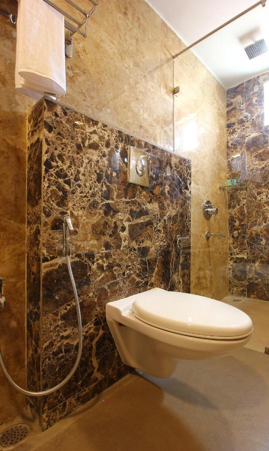 Treebo Address Inn, Banjara Hills Хидерабад Екстериор снимка
