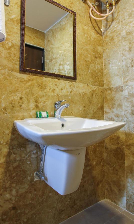 Treebo Address Inn, Banjara Hills Хидерабад Екстериор снимка