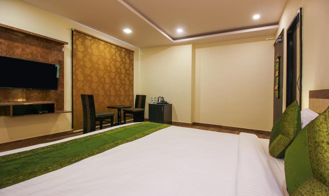 Treebo Address Inn, Banjara Hills Хидерабад Екстериор снимка