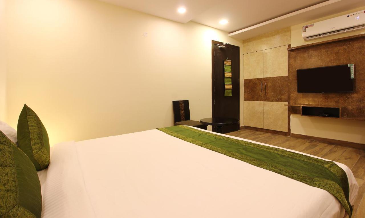 Treebo Address Inn, Banjara Hills Хидерабад Екстериор снимка