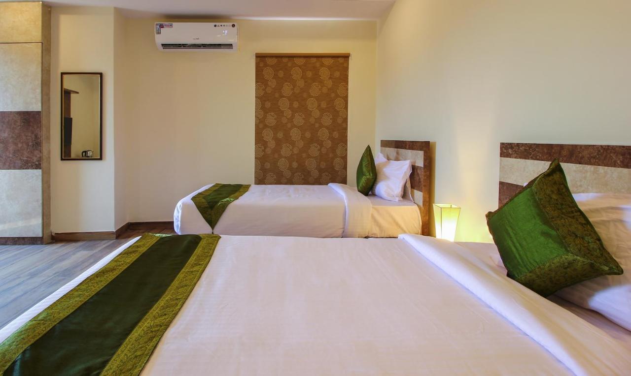 Treebo Address Inn, Banjara Hills Хидерабад Екстериор снимка