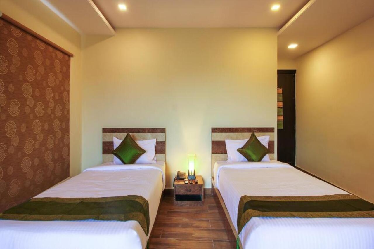 Treebo Address Inn, Banjara Hills Хидерабад Екстериор снимка