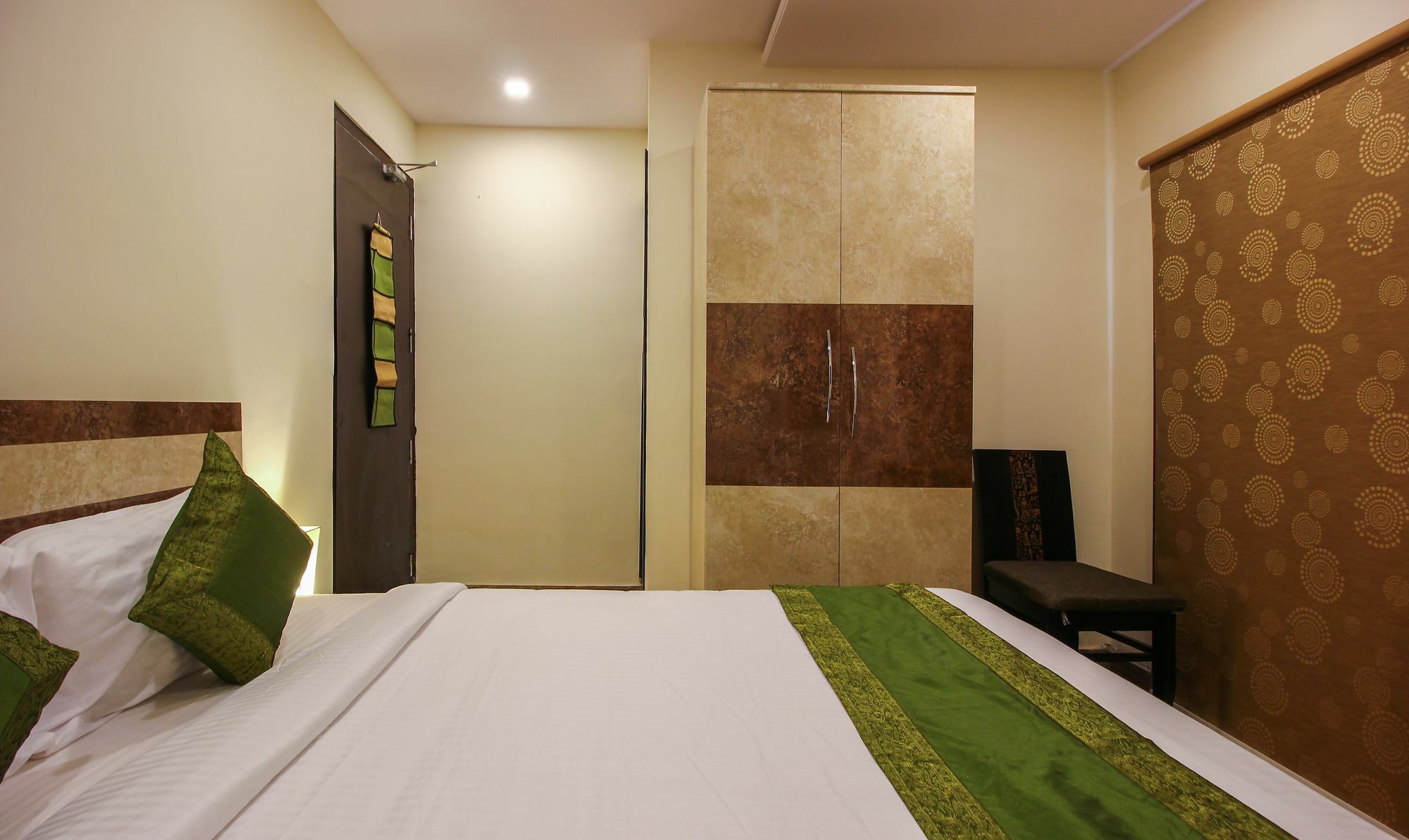 Treebo Address Inn, Banjara Hills Хидерабад Екстериор снимка