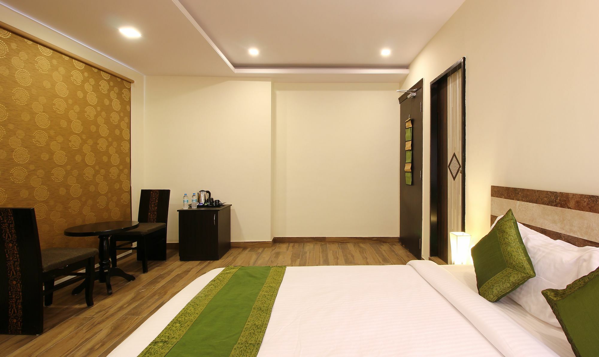 Treebo Address Inn, Banjara Hills Хидерабад Екстериор снимка